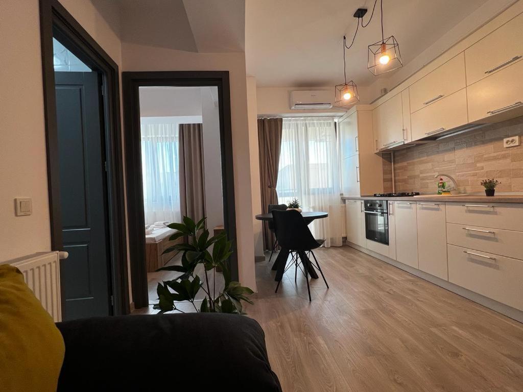 Cozy Accommodation Central City - Iasi Exteriör bild