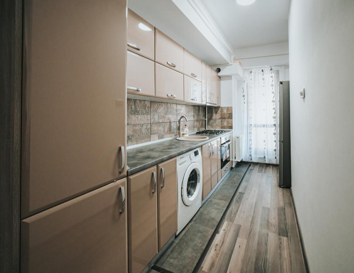 Cozy Accommodation Central City - Iasi Exteriör bild