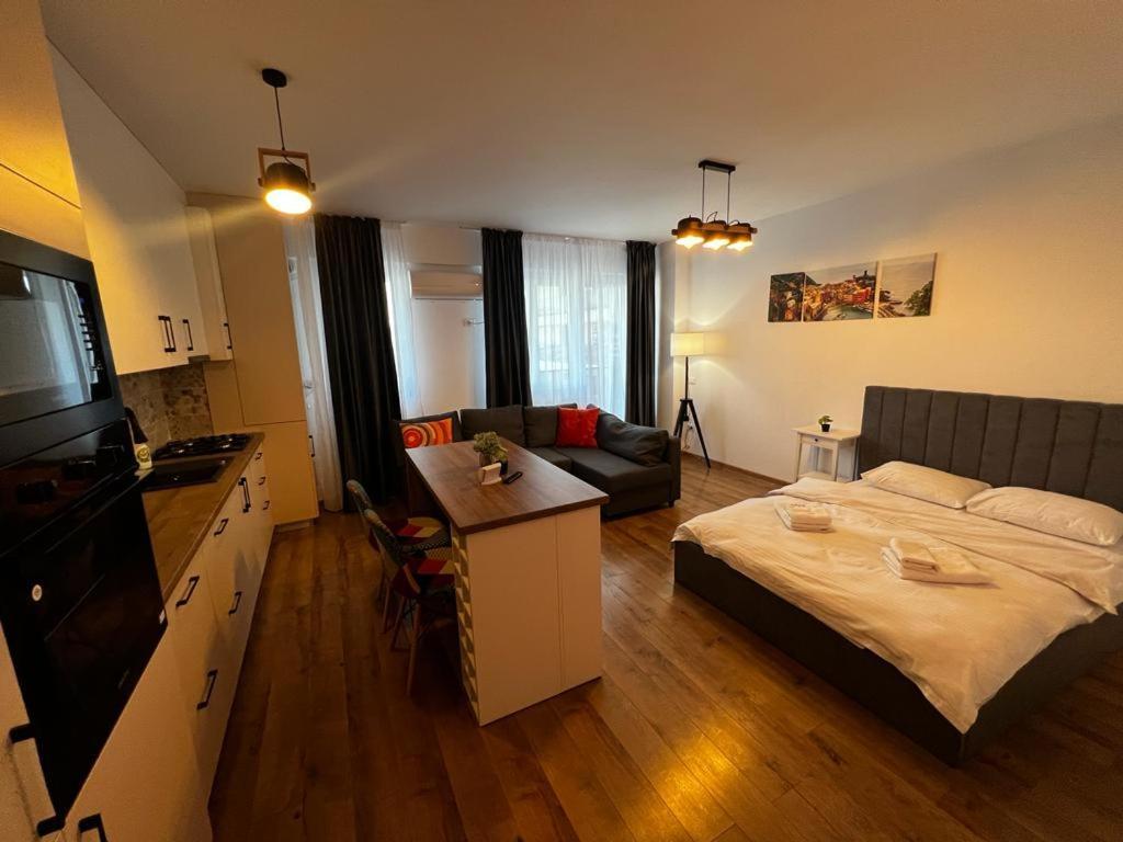Cozy Accommodation Central City - Iasi Exteriör bild